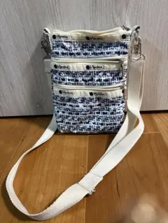 LeSportsac ショルダーバッグ サコッシュのサムネイル