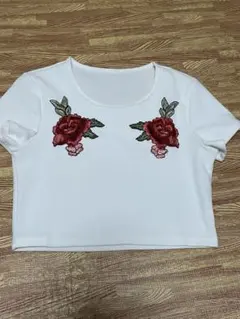 花柄刺繍 ホワイト 半袖Tシャツ