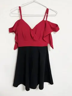 オフショルダー赤黒Aラインドレス