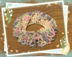 カラフルフリルシュシュ　ハンドメイド　手編み　かぎ編み