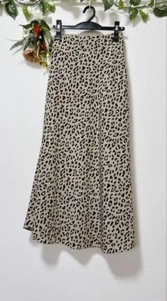 美品ファヴォリ フレアスカート ロング丈 ウエスト後ろゴム レオパード柄 38