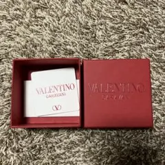 VALENTINO 空箱　箱のみのサムネイル