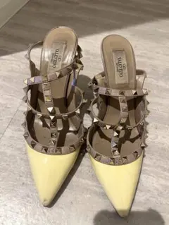 L*2様 VALENTINO GARAVANI ロックスタッズ パンプス 38.のサムネイル