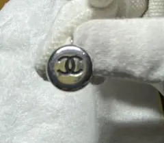 CHANEL シルバー ロゴ ピアス(片耳用)のサムネイル