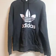 adidas ブラック パーカー フード付き