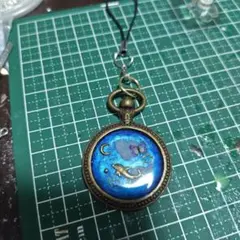 イルカを使った懐中時計のストラップ