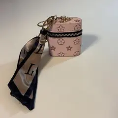 レザー素材小物入れ