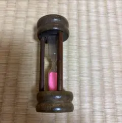 木製ピンク砂時計