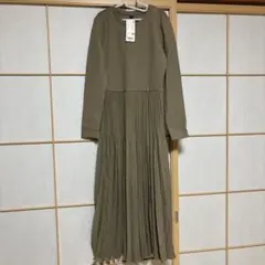 ユニクロ　ベージュ コンビネーションワンピース Sサイズ