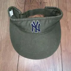 美品ニューヨーク・ヤンキース バイザーキャップ オリーブ