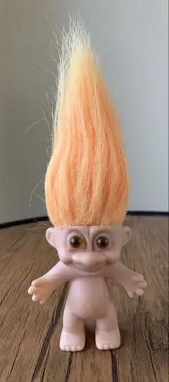 トロール人形　TROLL オレンジ