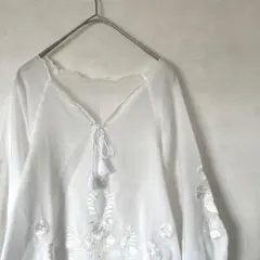 マイダルタニアン レース 刺繍 ブラウスのサムネイル