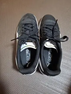 PUMA ソフトフォア スニーカー ブラック/ホワイト