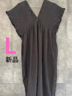 【新品】しまむら　Laxdantia シャーリングワンピースLサイズ　ブラック