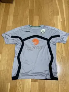 Umbro アイルランド 代表 トレーニング シャツ　サイズＬ
