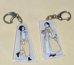 お散歩は季節をまとって。アクリルキーホルダー　2点　まとめ売り