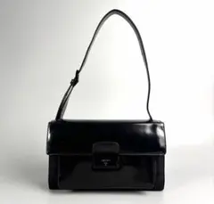 PRADA ブラックレザーハンドバッグ