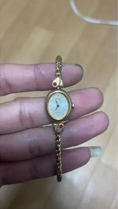 ✨️VALENTINO MORADEI AURORA RUBY 12P 腕時計⌚️✨️ - メルカリ