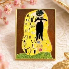 クリムト 接吻 × 黒猫 ピンバッジ｜名画アート 猫モチーフ ピンズ 大きめ