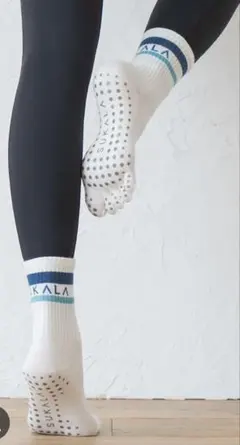 【新品/未開封】SUKALA ピラティスソックス ラインブルー
