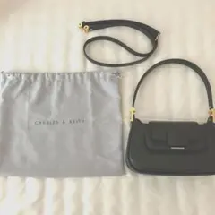 Charles&Keith Koa コア プッシュロックトップハンドルバッグ　黒