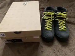 中古　ナイキ　エアマグマ　US7(25cm) NIKE acgのサムネイル