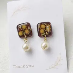 no.319 茶色とミモザの　ピアス/イヤリング　ハンドメイド