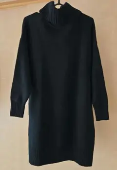 Gap　黒タートルネックニット