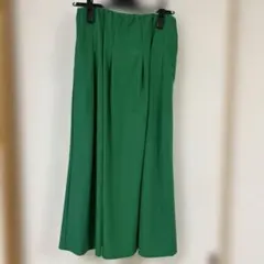 オンセブンデイズ　ロングスカート　グリーン