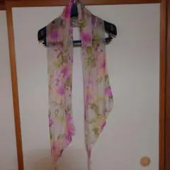 ピンク系花柄スカーフ　縦長フリル