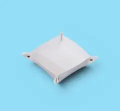 小物トレイ　アクセサリーケース　レザー 風トレイ 　白　ホワイト　新品