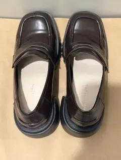 チャールズ＆キース モニークプラットフォームローファー パンプス 