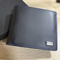黒レザー二つ折り財布 青ステッチ
