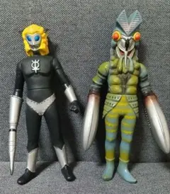 ウルトラマン　ソフビ　怪獣　2種セット　バルタン星人　マグマ星人　旧サイズ