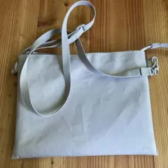 Item thumbnail for item 35907112-9f16-48e6-b90e-12b215e9d44d