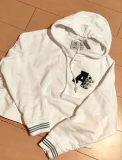 adidas Disney ミッキー パーカー 白 M フーディ トレフォイル