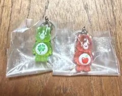 ケアベア クリアマスコットチャーム2 レッド&グリーン 2個セット