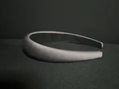 グレー サテン素材　ヘアバンド　カチューシャ