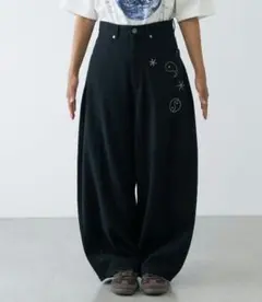 ホットフィットカーブチノパンツ　ブラック サイズM