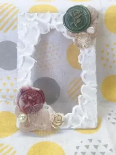 硬質トレカケースA7 ホイップデコ（ショートケーキカラー）