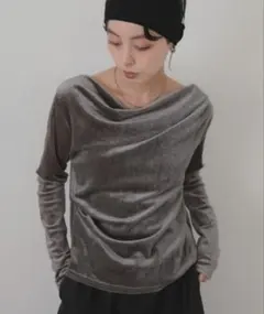 LIAN　ドレープベロアプルオーバー