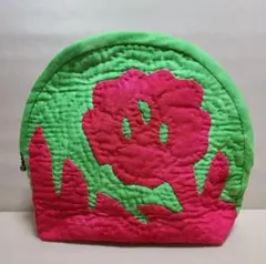 ハワイアンキルト♥️ポーチ[E] ロケラニ ライトグリーン✕レッド