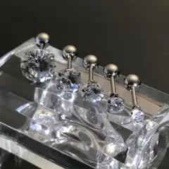 《P161／cz4㎜／シルバー》czダイヤ ◆18g6㎜ステンレス軟骨ピアス1個