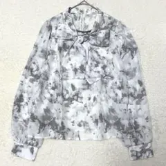 アプレジュール ボウタイブラウス ボリューム袖 長袖 2WAY オフィスのサムネイル