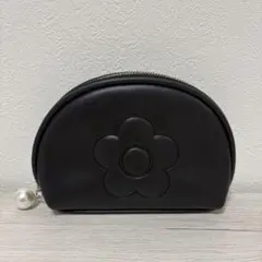 MARY QUANT エンボスデイジーパールラウンドポーチ