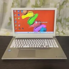 東芝dynabook✨SSD256GB☆メモリ8GB☆Core i7☆ゴールド 綺麗なゴールド✨東芝dynabook☆新品SSD256GB☆メモリ8GB☆i3 - メルカリ