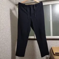 ユニクロ　スマートアンクルパンツ　ネイビーのサムネイル
