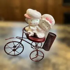 自転車に乗った男の子と女の子の置物　昭和レトロ
