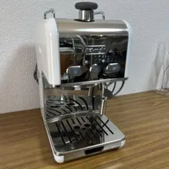 デロンギ エスプレッソ・カプチーノメーカー Mod.EC200Nマグカップ