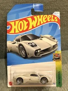 ホットウィール パガーニ・ユートピア